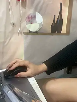 Snapshot of Azura_a chatting on February 6, 2026, 2:09 pm Azura a online show from February 6, 2026, 2:09 pm