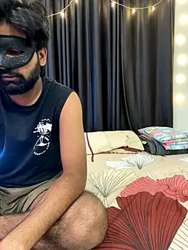 vickyandtania online show from November 22, 2025, 3:33 pm