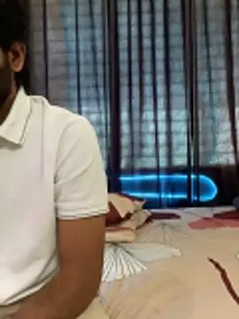 vickyandtania online show from December 15, 2025, 8:07 am