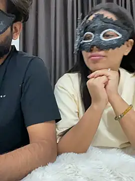 Snapshot of vickyandtania chatting on January 18, 2026, 4:44 pm vickyandtania online show from January 18, 2026, 4:44 pm