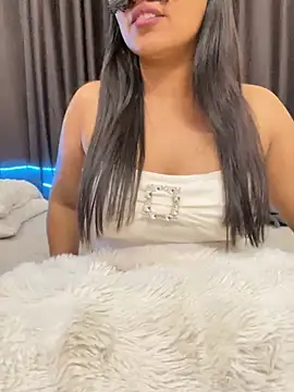 Snapshot of vickyandtania chatting on February 13, 2026, 5:42 pm vickyandtania online show from February 13, 2026, 5:42 pm