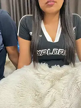 Snapshot of vickyandtania chatting on February 23, 2026, 5:54 pm vickyandtania online show from February 23, 2026, 5:54 pm