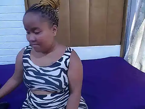 Snapshot of ChubbyMigetxx chatting on October 30, 2025, 11:22 am ChubbyMigetxx online show from October 30, 2025, 11:22 am