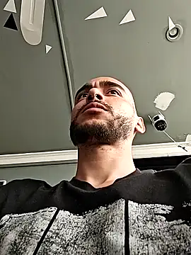 Snapshot of 2_fire chatting on March 25, 2026, 4:35 pm 2 fire online show from March 25, 2026, 4:35 pm