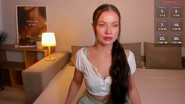 Snapshot of Taylaa_Luxe chatting on October 17, 2025, 6:27 am Taylaa Luxe online show from October 17, 2025, 6:27 am