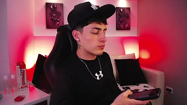 MateoMitchell online show from January 16, 2026, 4:38 am