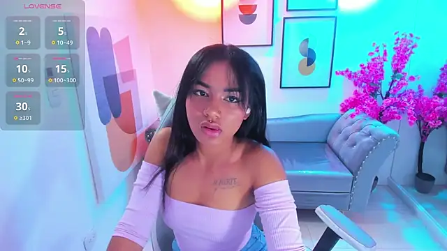 Snapshot of Juliie_coper chatting on October 28, 2025, 12:41 pm Juliie coper online show from October 28, 2025, 12:41 pm