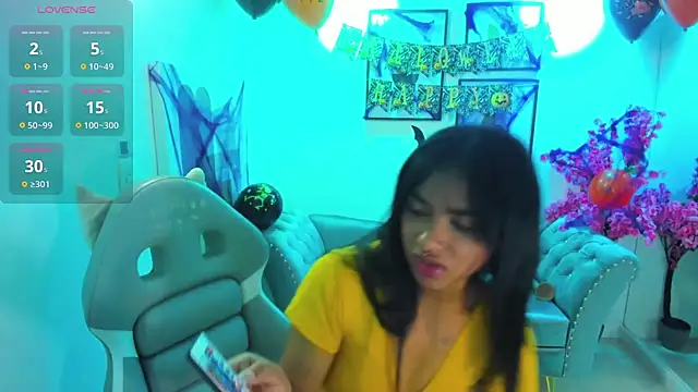 Snapshot of Juliie_coper chatting on October 29, 2025, 12:51 pm Juliie coper online show from October 29, 2025, 12:51 pm