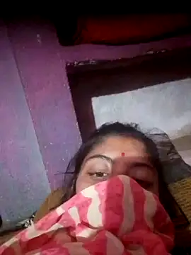 CWEETY-12 online show from October 31, 2025, 10:55 pm