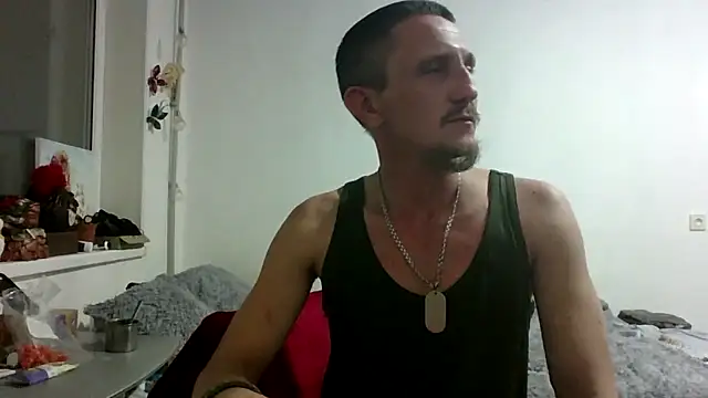 Twolatte1520 online show from April 3, 2026, 7:01 pm