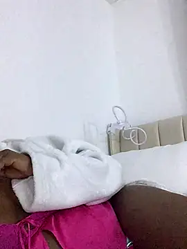 Snapshot of CurvyGoddessXxx chatting on October 13, 2025, 8:09 pm CurvyGoddessXxx online show from October 13, 2025, 8:09 pm