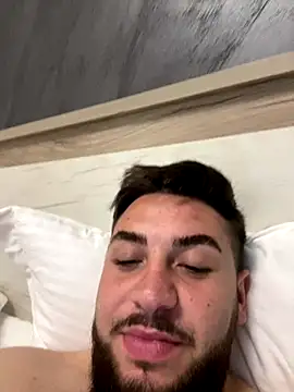 MilanYaman online show from October 12, 2025, 9:25 pm