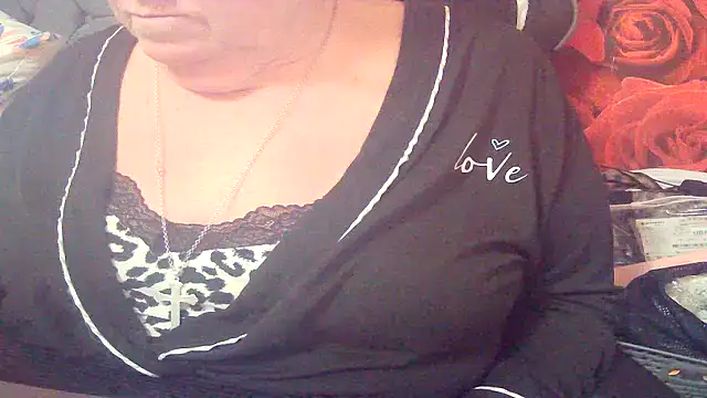 Snapshot of Playful_MILF_Demi chatting on March 25, 2026, 9:21 pm Playful MILF Demi online show from March 25, 2026, 9:21 pm