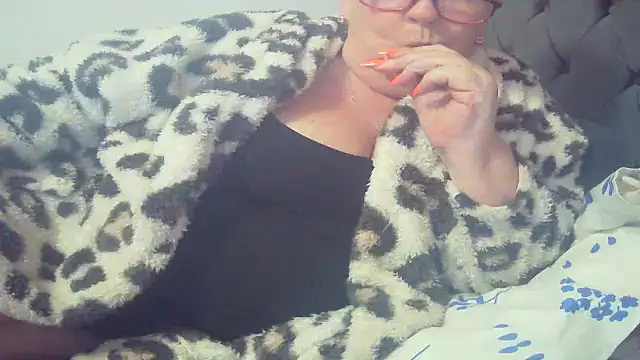 Snapshot of Playful_MILF_Demi chatting on March 28, 2026, 11:59 pm Playful MILF Demi online show from March 28, 2026, 11:59 pm