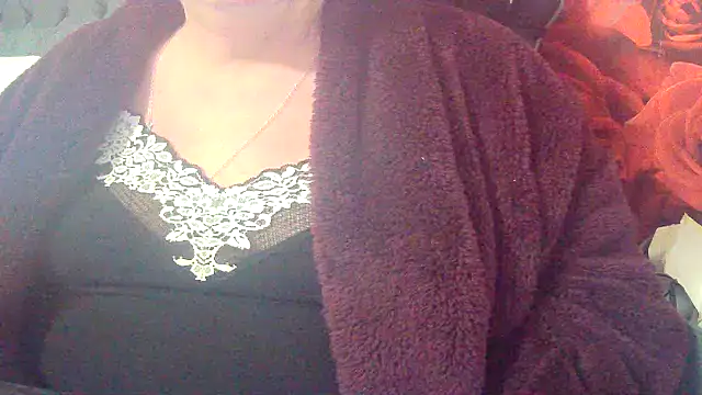 Snapshot of Playful_MILF_Demi chatting on April 8, 2026, 8:31 pm Playful MILF Demi online show from April 8, 2026, 8:31 pm