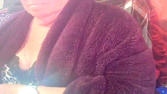 Snapshot of Playful_MILF_Demi chatting on May 10, 2026, 6:35 pm Playful MILF Demi online show from May 10, 2026, 6:35 pm