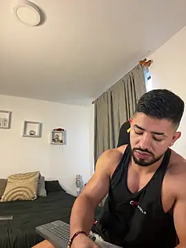 Ezzio Scolaro online show from March 10, 2026, 10:04 pm