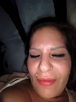 Snapshot of KRISZTIN1987 chatting on October 13, 2025, 7:14 pm KRISZTIN1987 online show from October 13, 2025, 7:14 pm