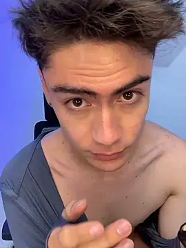 Snapshot of Sam_Clark chatting on October 15, 2025, 4:01 am Sam Clark online show from October 15, 2025, 4:01 am