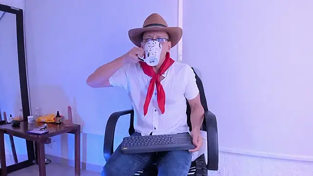  axelking  online show from February 2, 2026, 11:42 am