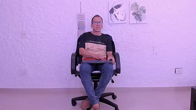  axelking  online show from February 16, 2026, 11:39 am