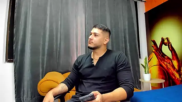 jasonshaw25 online show from November 15, 2025, 5:42 pm