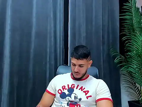 Snapshot of jasonshaw25 chatting on February 3, 2026, 5:29 pm jasonshaw25 online show from February 3, 2026, 5:29 pm