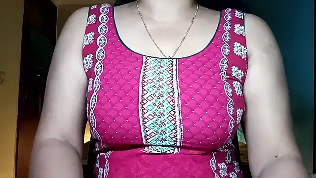 Snapshot of horny_milf_couple chatting on June 11, 2026, 2:53 am horny milf couple online show from June 11, 2026, 2:53 am
