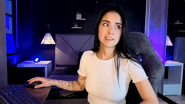 Snapshot of giapearl25 chatting on November 12, 2025, 1:39 am giapearl25 online show from November 12, 2025, 1:39 am