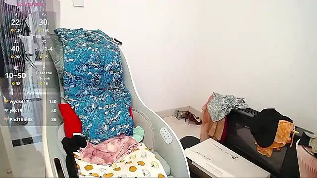 selinajuan online show from November 9, 2025, 3:27 am