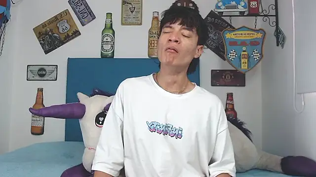 alex russo   online show from March 19, 2026, 6:45 pm