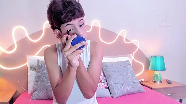 Snapshot of Matty_Jhons chatting on October 14, 2025, 3:13 pm Matty Jhons online show from October 14, 2025, 3:13 pm