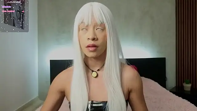 kimhilton  online show from February 25, 2026, 4:00 am