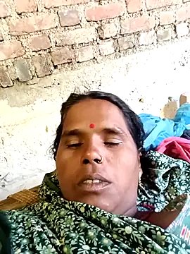 Snapshot of Janvi_tv chatting on November 5, 2025, 5:40 am Janvi tv online show from November 5, 2025, 5:40 am