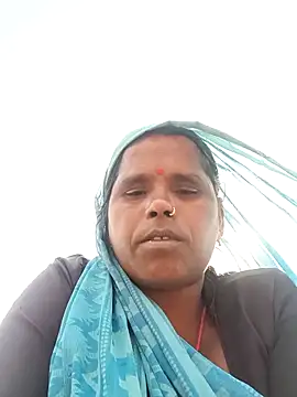 Snapshot of Janvi_tv chatting on November 12, 2025, 6:25 am Janvi tv online show from November 12, 2025, 6:25 am