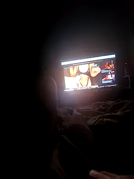 freya87 online show from April 26, 2026, 7:06 am