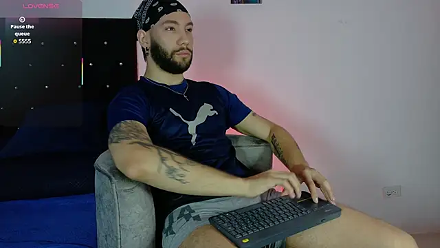 angel kyrozz online show from March 27, 2026, 6:40 pm