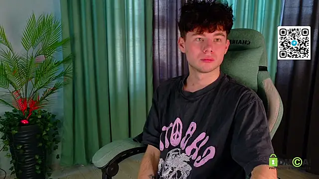 Cute Mike online show from March 25, 2026, 3:45 am