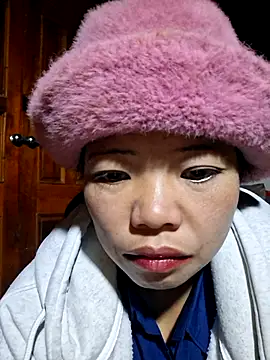 Snapshot of miomio-12 chatting on October 25, 2025, 9:42 pm miomio-12 online show from October 25, 2025, 9:42 pm