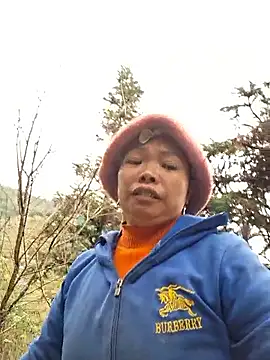 Snapshot of miomio-12 chatting on November 4, 2025, 3:05 am miomio-12 online show from November 4, 2025, 3:05 am