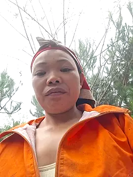 Snapshot of miomio-12 chatting on November 9, 2025, 9:40 am miomio-12 online show from November 9, 2025, 9:40 am