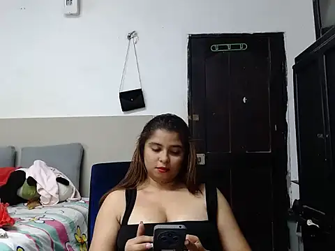 Snapshot of NicollGreen chatting on November 4, 2025, 6:40 pm NicollGreen online show from November 4, 2025, 6:40 pm