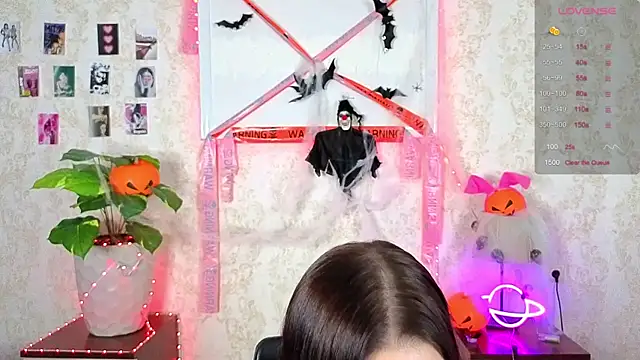 Snapshot of JeeringTickler chatting on November 1, 2025, 6:10 pm JeeringTickler online show from November 1, 2025, 6:10 pm