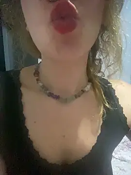 Snapshot of melisss2 chatting on October 17, 2025, 9:17 pm melisss2 online show from October 17, 2025, 9:17 pm