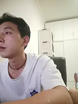 Snapshot of xqcbb_10 chatting on October 18, 2025, 5:57 pm xqcbb 10 online show from October 18, 2025, 5:57 pm