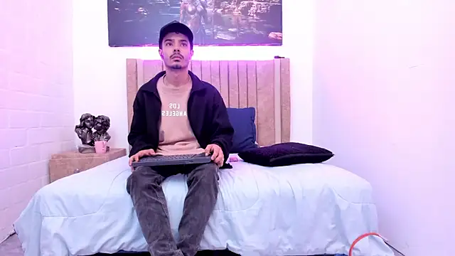 Timothe Evans online show from January 14, 2026, 4:07 am