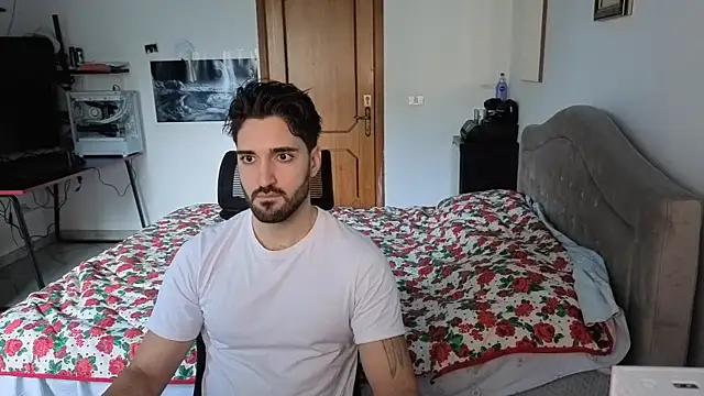 Al3xox02 online show from January 11, 2026, 12:43 pm