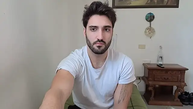 Al3xox02 online show from February 24, 2026, 2:04 pm