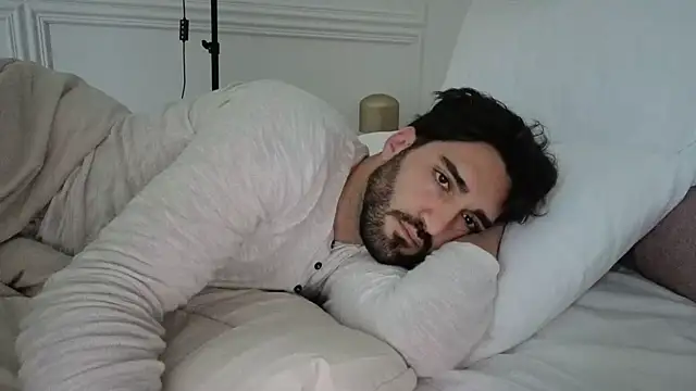 Al3xox02 online show from March 27, 2026, 9:53 am