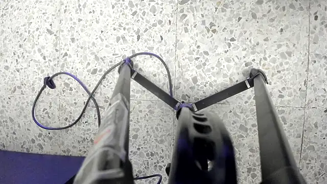 Leoo Miller online show from November 27, 2025, 4:03 am